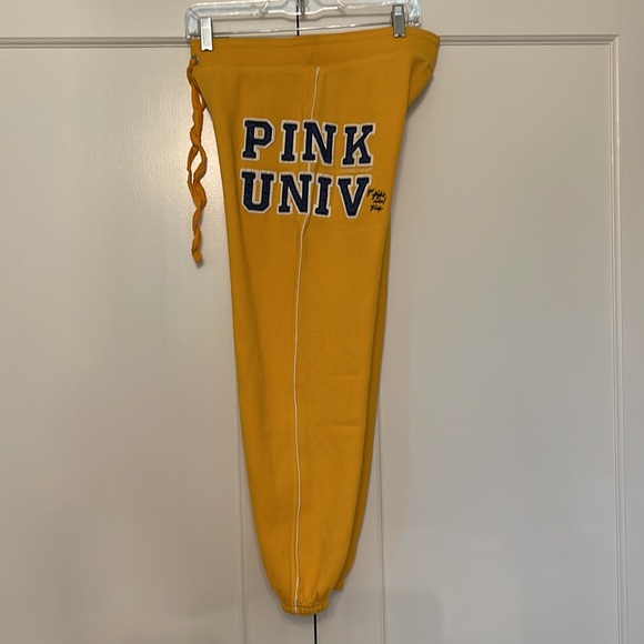 Pink sweatpants - Picture 3 of 4